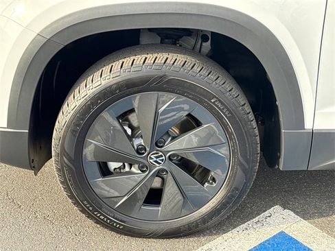 Certified 2025 Volkswagen Taos S image 9