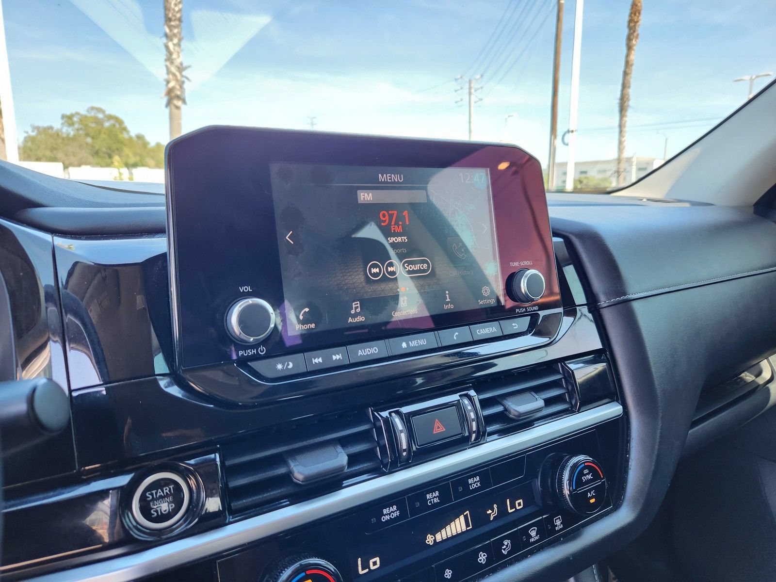 Used 2022 Nissan Pathfinder S AWD/4WD image 24