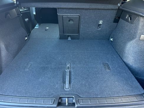 Certified 2025 Volvo XC40 B5 Plus image 18