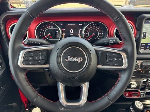 Used 2022 Jeep Gladiator Rubicon w/ Cold Weather Group image 5