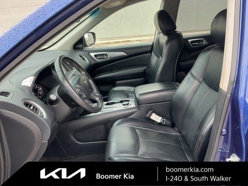 Used 2020 Nissan Pathfinder SL image 17