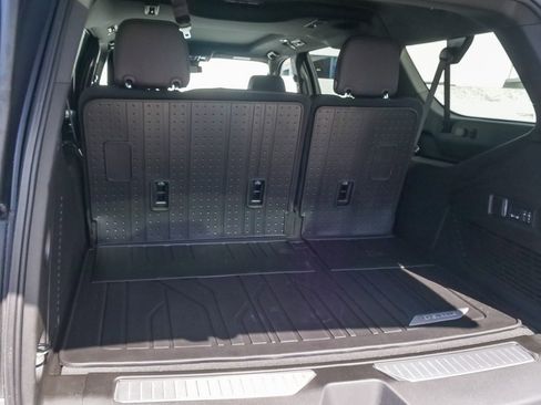 New 2026 Chevrolet Suburban Premier w/ Sun And Tow Package AWD/4WD image 25