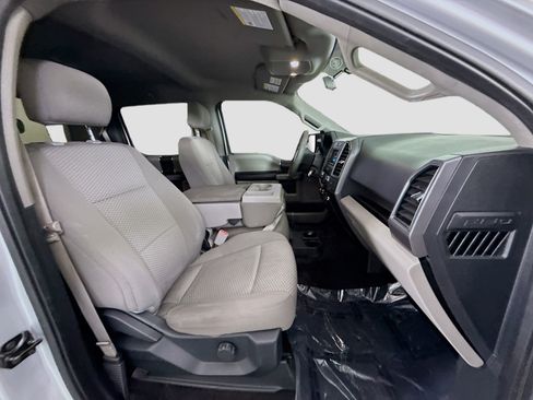 Used 2017 Ford F150 XLT RWD image 26