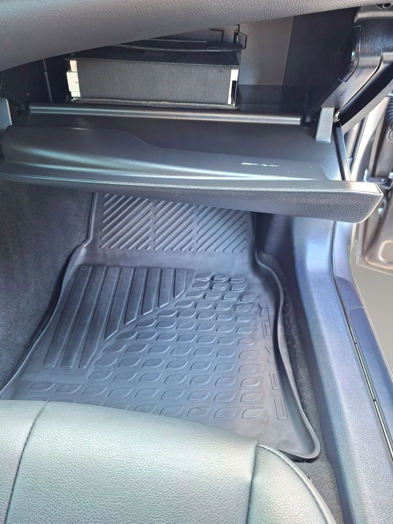 Used 2023 Toyota Camry SE FWD image 29