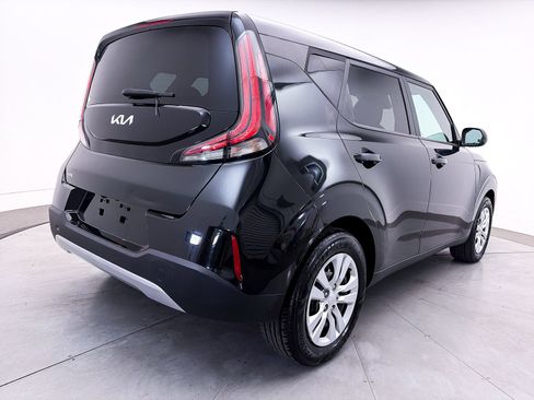 Used 2024 Kia Soul LX FWD image 15