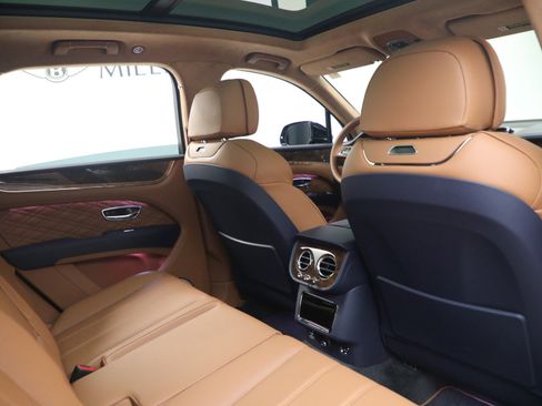 New 2026 Bentley Bentayga AWD/4WD image 25