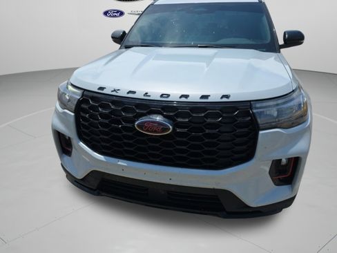 Used 2026 Ford Explorer ST-Line RWD image 38