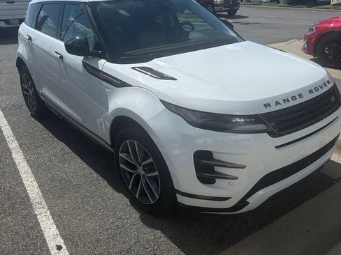 Used 2024 Land Rover Range Rover Evoque Dynamic SE AWD/4WD image 4