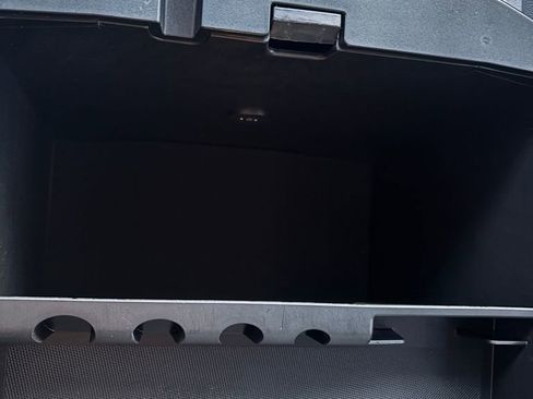 Used 2024 Ford F350 Lariat w/ Chrome Package image 40