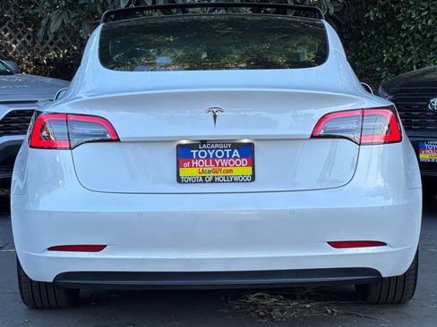 Used 2022 Tesla Model 3 image 5