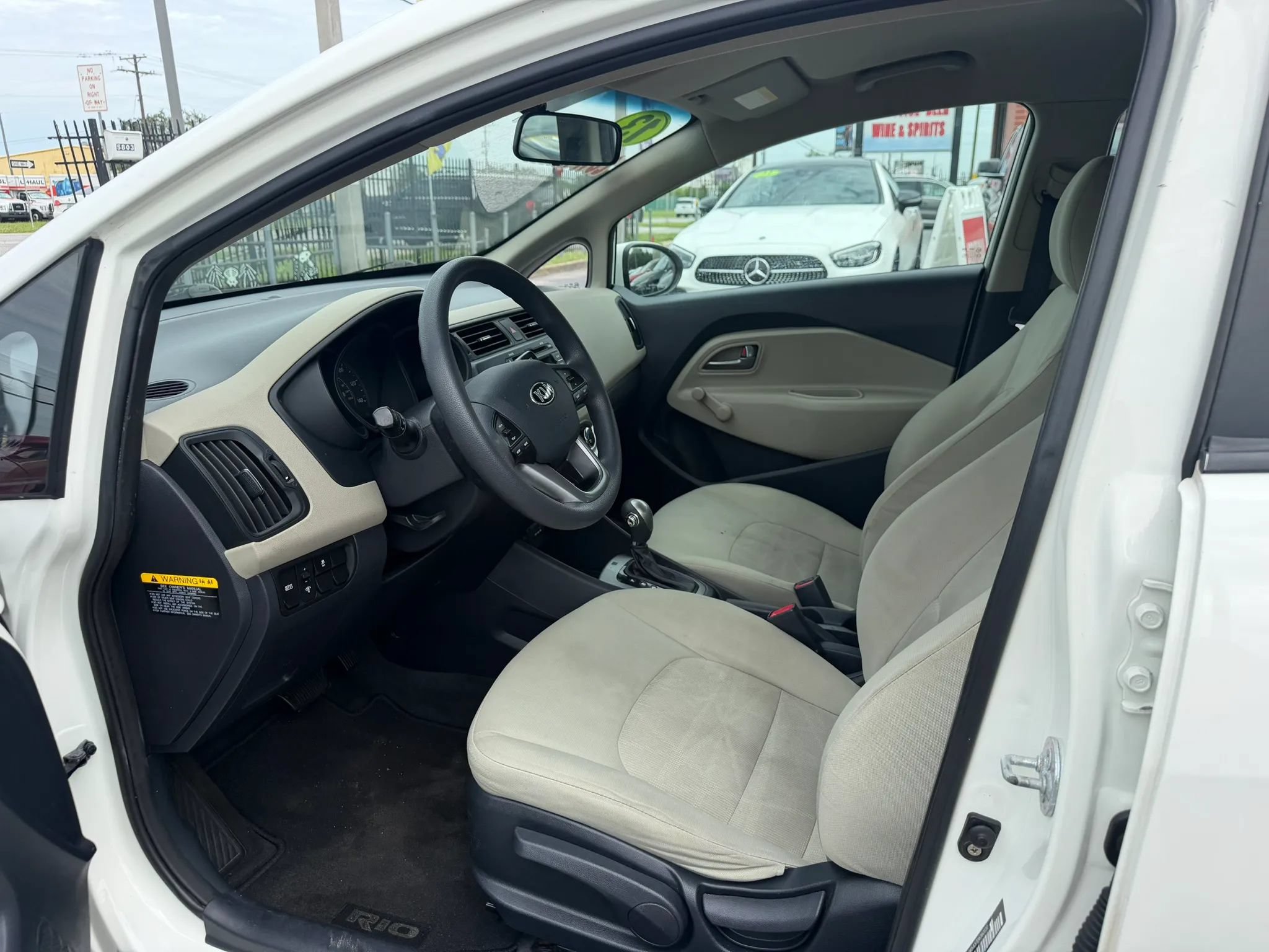 Used 2013 Kia Rio LX FWD image 8