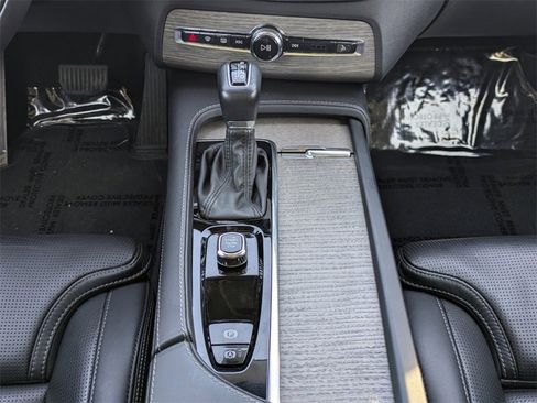 Used 2022 Volvo XC90 T6 Inscription w/ Climate Package image 20