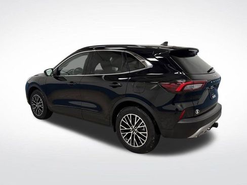 Used 2023 Ford Escape SE w/ PHEV Premium Package image 3