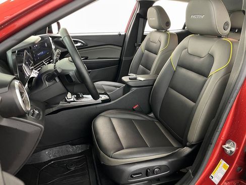 Certified 2024 Chevrolet Trax ACTIV w/ Sunroof Package image 22