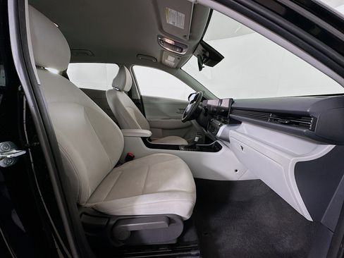 Used 2025 Hyundai Kona SEL image 29