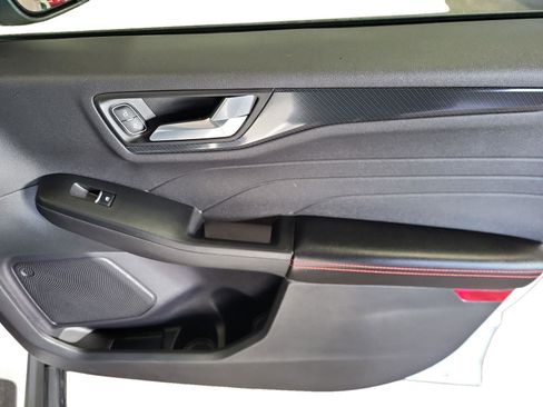 Used 2023 Ford Escape ST-Line image 24