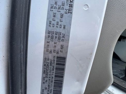 Used 2018 Dodge Grand Caravan SXT image 19