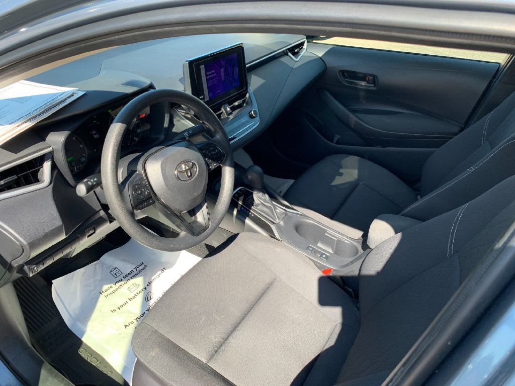 Used 2024 Toyota Corolla LE FWD image 11