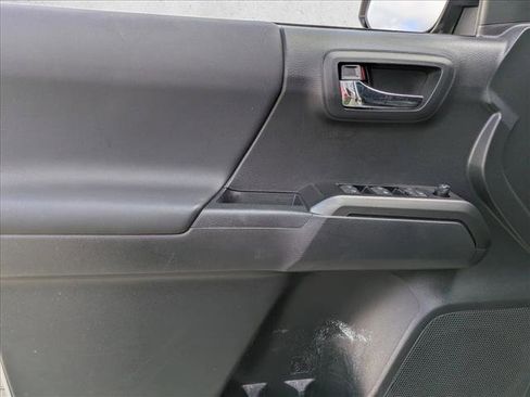 Used 2023 Toyota Tacoma TRD Sport image 11