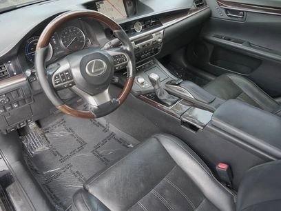 Used 2016 Lexus ES 300h