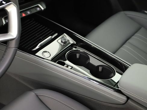 New 2026 Audi Q3 quattro 2.0T AWD/4WD image 17
