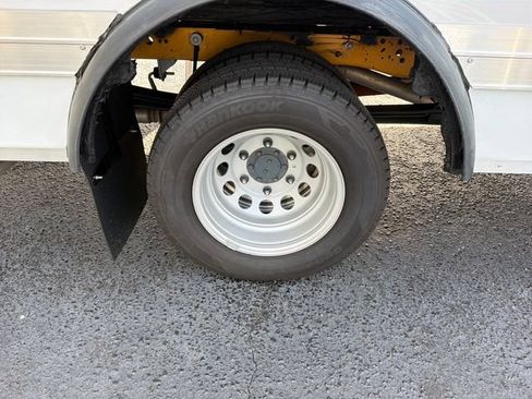 Used 2026 Ford Transit 350 RWD image 33