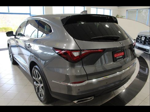 Used 2024 Acura MDX SH-AWD w/ Technology Package image 7