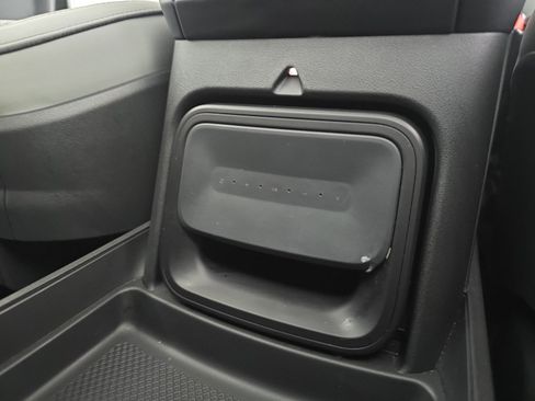 Used 2024 Rivian R1S Adventure AWD/4WD image 33