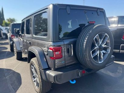 Used 2024 Jeep Wrangler Unlimited w/ Convenience Group