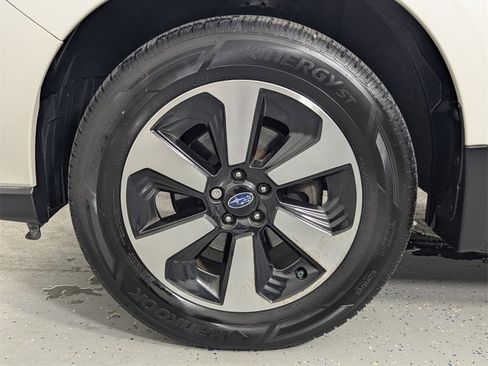 Used 2018 Subaru Forester 2.5i Premium image 9