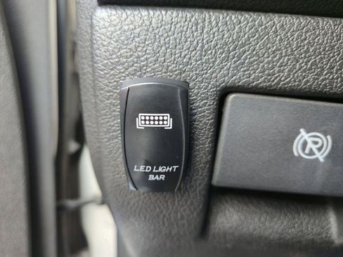 Used 2006 HUMMER H3 AWD/4WD image 24