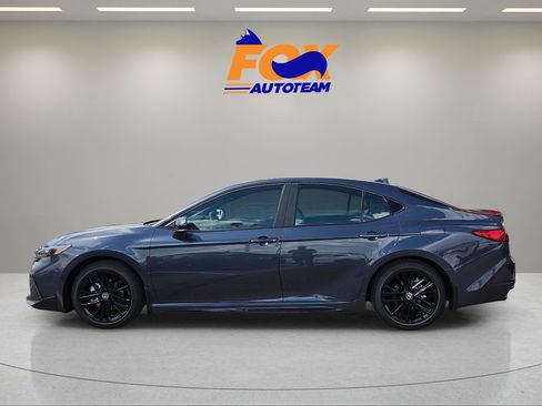 New 2026 Toyota Camry SE w/ Convenience Package FWD image 2