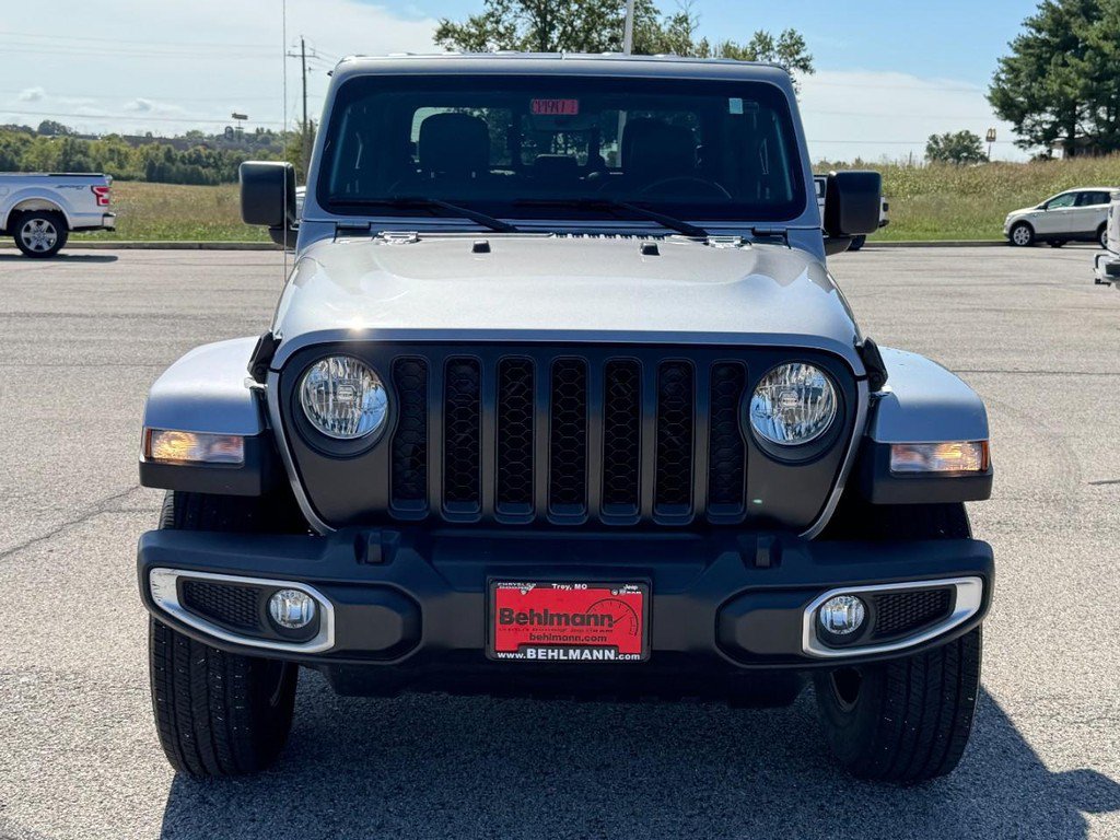 Used 2021 Jeep Gladiator Overland w/ Popular Equipment Package AWD/4WD image 12