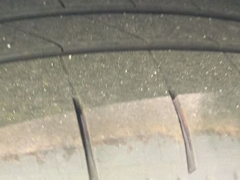 Used 2023 Land Rover Discovery S image 8