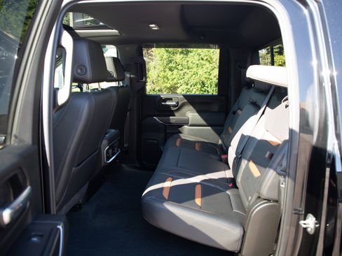 Used 2021 GMC Sierra 3500 AT4 w/ AT4 Premium Plus Package AWD/4WD image 15