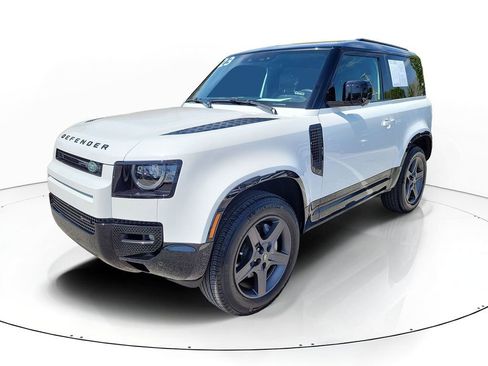 Used 2023 Land Rover Defender 90 X-Dynamic SE image 2