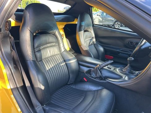 Used 2002 Chevrolet Corvette Convertible w/ Preferred Equipment Group2 image 33