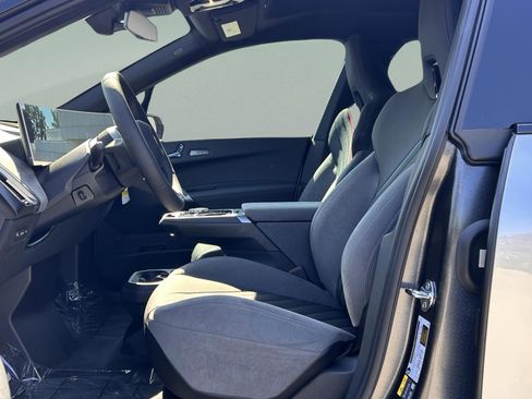 Used 2026 BMW iX xDrive60 w/ M Sport Package AWD/4WD image 24