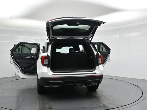 New 2026 Ford Explorer ST-Line RWD image 33