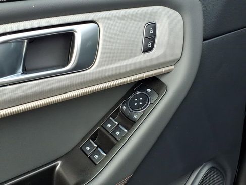 New 2026 Ford Explorer Active image 16