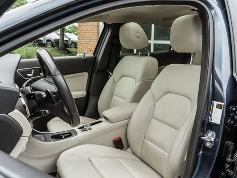 Used 2020 Mercedes-Benz GLA 250 4MATIC image 6