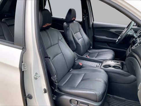Used 2023 Honda Passport TrailSport image 10