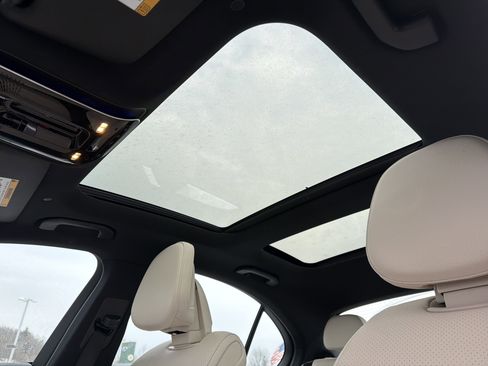 Used 2022 Mercedes-Benz C 300 4MATIC Sedan w/ Pinnacle Trim Package image 24