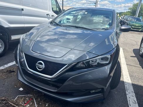 Used 2019 Nissan Leaf SV Plus w/ SV Plus Technology Package FWD image 2