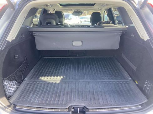 Used 2019 Volvo XC60 T8 Inscription w/ Advanced Package image 12