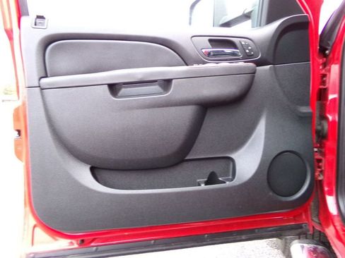 Used 2011 GMC Sierra 3500 SLT w/ SLT Convenience Package image 9