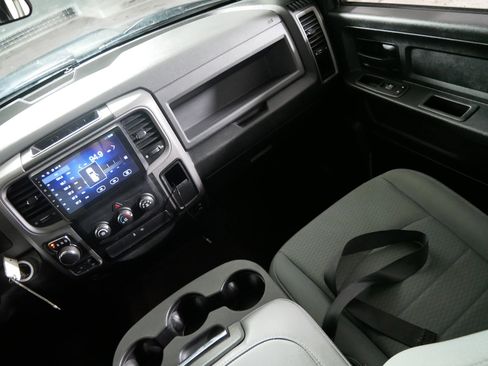 Used 2017 RAM 1500 Express image 11