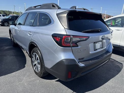 Used 2020 Subaru Outback Premium AWD/4WD image 6