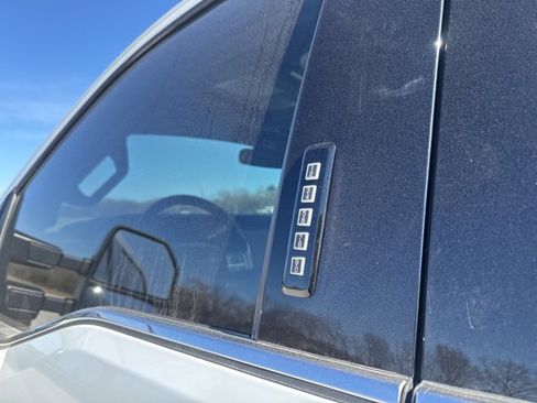 Used 2024 Ford F350 Lariat w/ Lariat Ultimate Package image 10