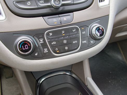 Used 2024 Chevrolet Malibu LT image 20